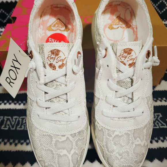 Roxy Womens Sneakers Size 9,  New With Tags - Picture 3 of 4